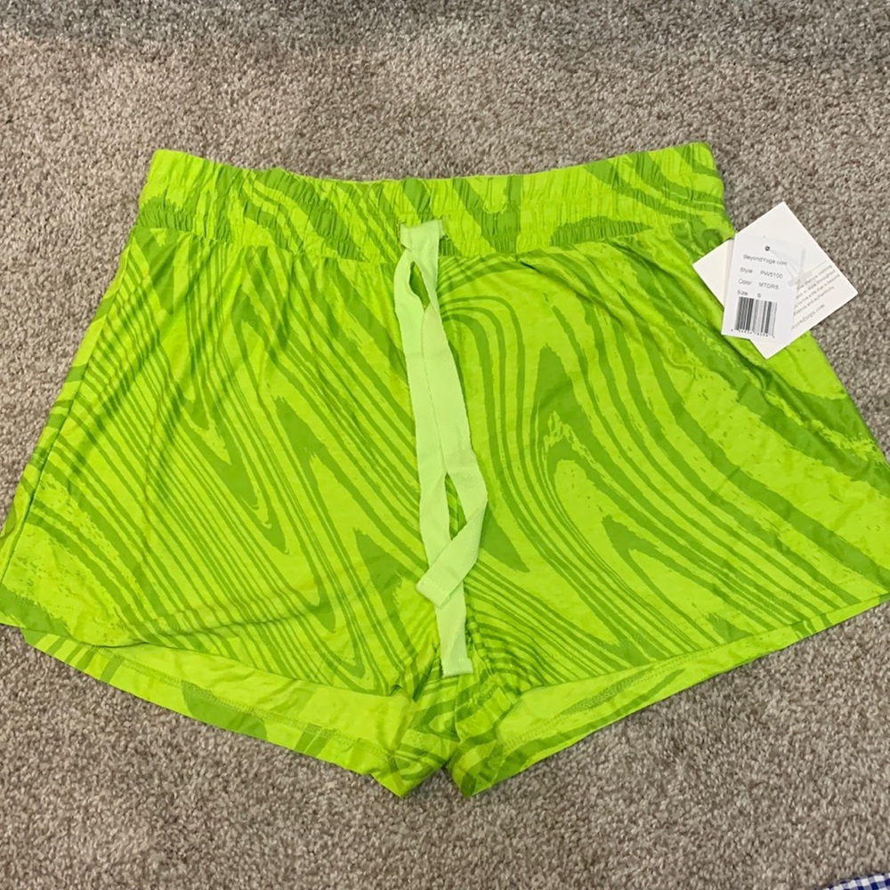 Beyond yoga feather weight relax and recharge sleep short and tank top
